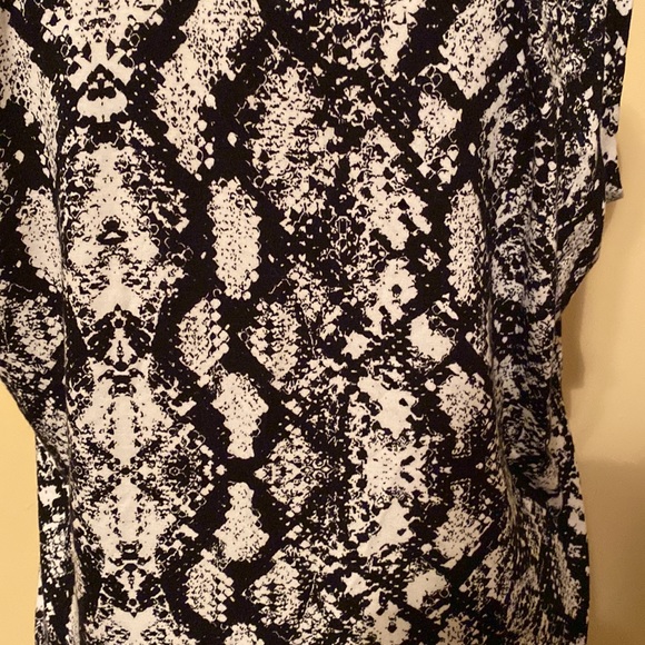 Calvin Klein top - Picture 10 of 13